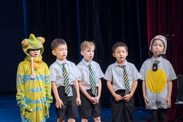 学生集会 - Grade 1& Grade 2,南通惠立学校